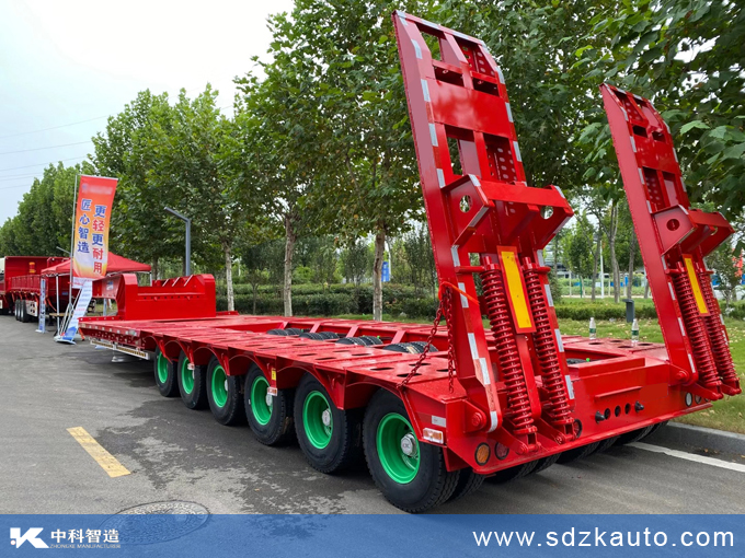 低平板半掛車(chē)