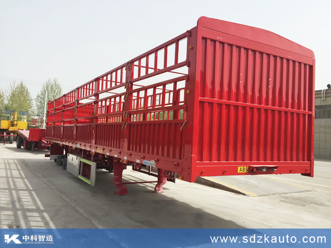 倉(cāng)柵式半掛車(chē)